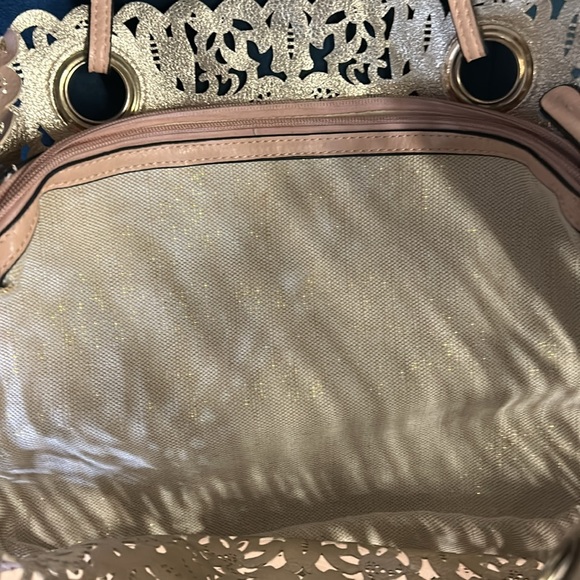 Aldo Rose Pink Tote Shoulder Bag with Lace Detail & Gold Interior 17” - Picture 4 of 8